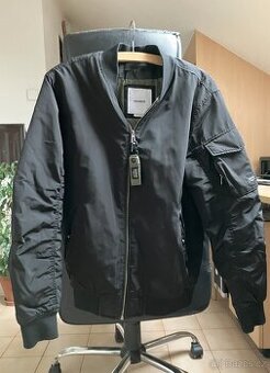Bomber