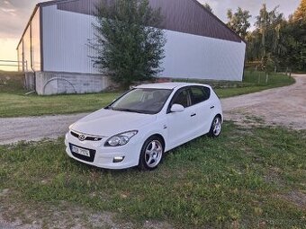 Hyundai i30 1.4i 16v