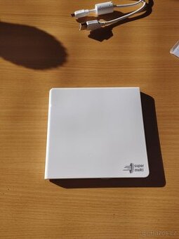 Hitachi-LG GP57 slim externí vypalovačka