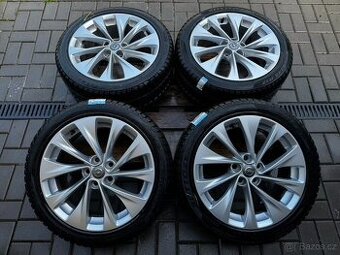 Alu kola, disky r17 5x105 Opel Astra 225/45