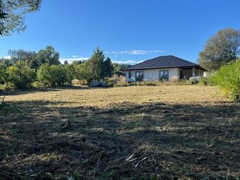 Prodej stavebního pozemku 2398 m² v obci Třemblat