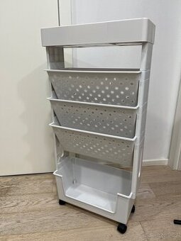 Plastový úsporný regál