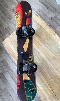 Dámský snowboard Roxy 147 s vázáním Burton + vak Gravity