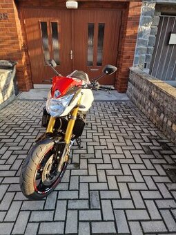 Yamaha FZ8N – spolehlivý naháč s duší sportovce