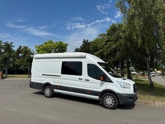 Obytná dodávka Ford Transit