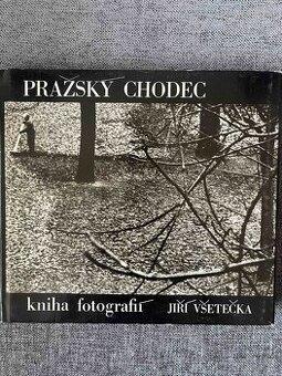 Pražský chodec od Jiřího Všetečky - rok vydání 1985