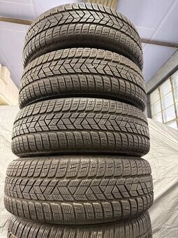prodám zimní 215/60/17 Pirelli
