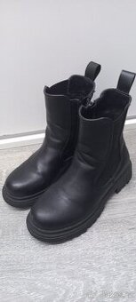 Dívčí boty vel.33