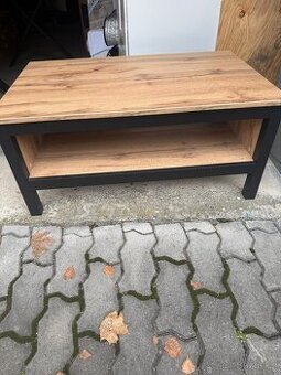 Jídelní a konferenční stůl