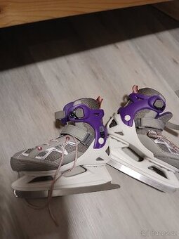 Dívčí nastavitelné brusle velikost 32 až 35