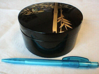 Sada černých misek