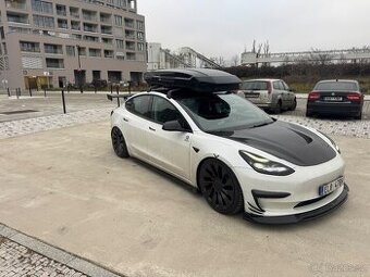 Tesla Model 3 přední a zadní nárazník s Maxton Kit