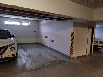 Uzavřené garážové stání