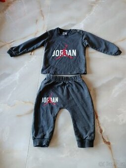 Chlapecka souprava jordan 68-74 +-