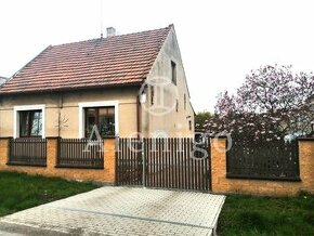 Prodej rodinného domu  108 m2 , pozemek 428m2, obec   Hřebeč