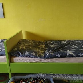 Dětský pokoj - postel 2x, stůl, skříňka