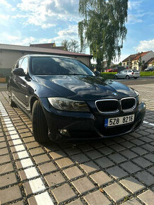 BMW E91 318i Touring 2009 - 1