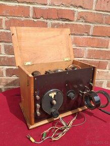 Staré rádio truhlička - 1