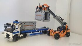 LEGO Technic 42062 přeprava kontejnerů