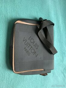 Louis Vuitton ( taška )
