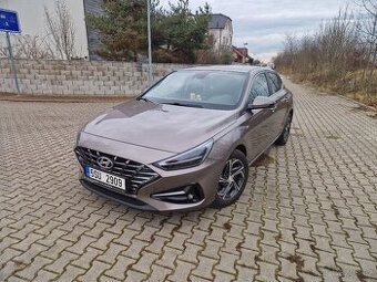 Hyundai I 30 fastback 1,5 turbo v záruce