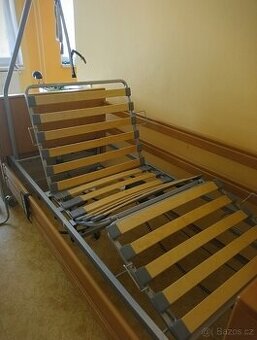 Elektrická polohovací postel