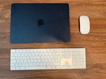 MacBook Air M2 + Magic Keyboard + Magic Mouse - 1