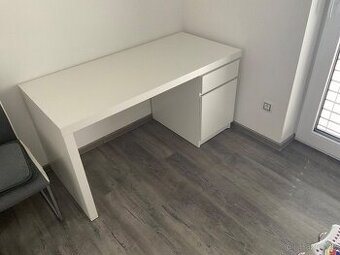Psací stůl MALM