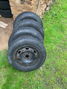 Zimní pneumatiky s disky 185/60 R14