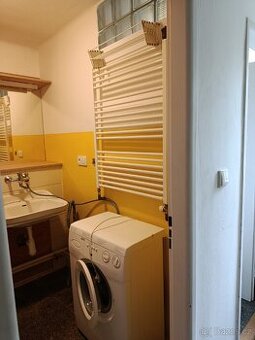 Daruji pračku Candy hloubka 40 cm