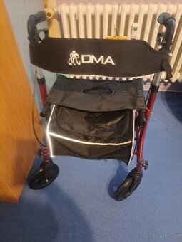 Odlehčené čtyřkolové skládací chodítko DMA - NOVÉ