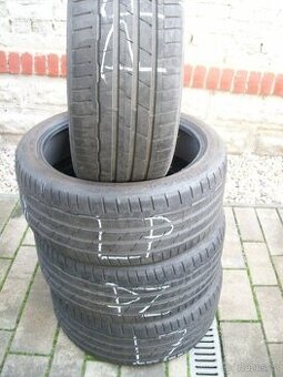 letní pneu Tesla 3 Superb3 Passat B8 235.40.19 XL