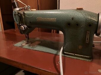 Průmyslový šicí stroj Minerva