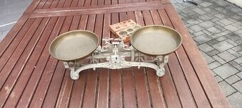 Staré litinové váhy