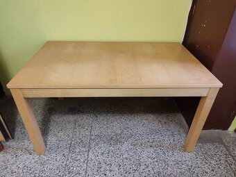 Jídelní stůl a židle