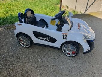 Dětské elektrické auto