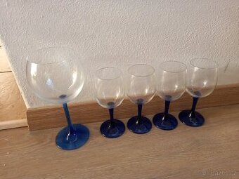 Číše na víno, 4 + 1