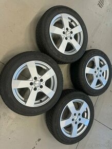 ALU kola Dezent 5x100 se zimní pneu 185/60R15 (Škoda Fabia)