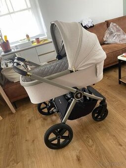 Kočárek Venicci Tinum upline a vajíčko + základna Tiago