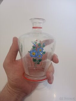 ⭐ Skleněná karafa / likérka – ručně malovaná, ČSSR ⭐