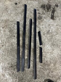 Bmw e39 černé lišty dveří