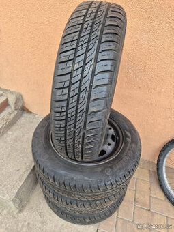 Letní pneu na discích 165/70 R14, rozteč 5x100