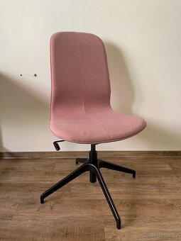 IKEA LANGFJALL Kancelářské křeslo Gunnared světle růžová