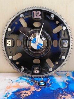 BMW hodiny ze setrvačníku - Černé - Autonábytek Kovář