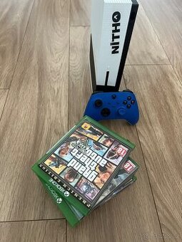 Xbox One S 1TB + nový ovladač + 7 her (GTA V, COD, FIFA…) –