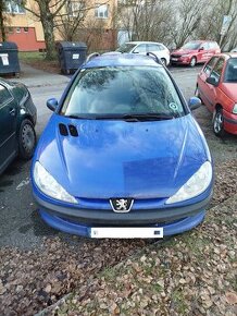 Prodám Peugeot 206, na náhradní díly.