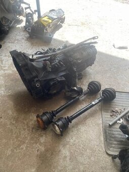 Převodovka + poloosy 2.5tdi V6 120kw
