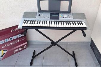 klávesy YAMAHA PSR E323 - 1