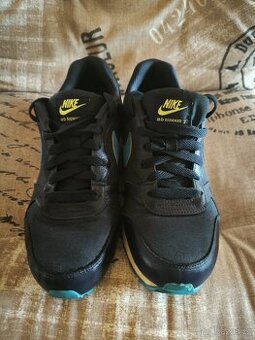 Chlapecké boty Nike v.37,5
