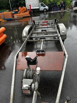 Lodní přívěs 2000 kg